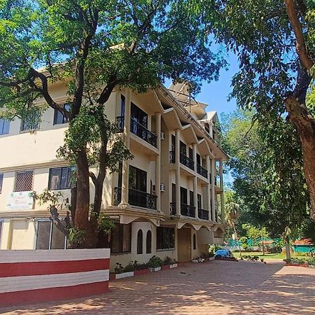 Jewel Resort Lonavala Bagian luar foto
