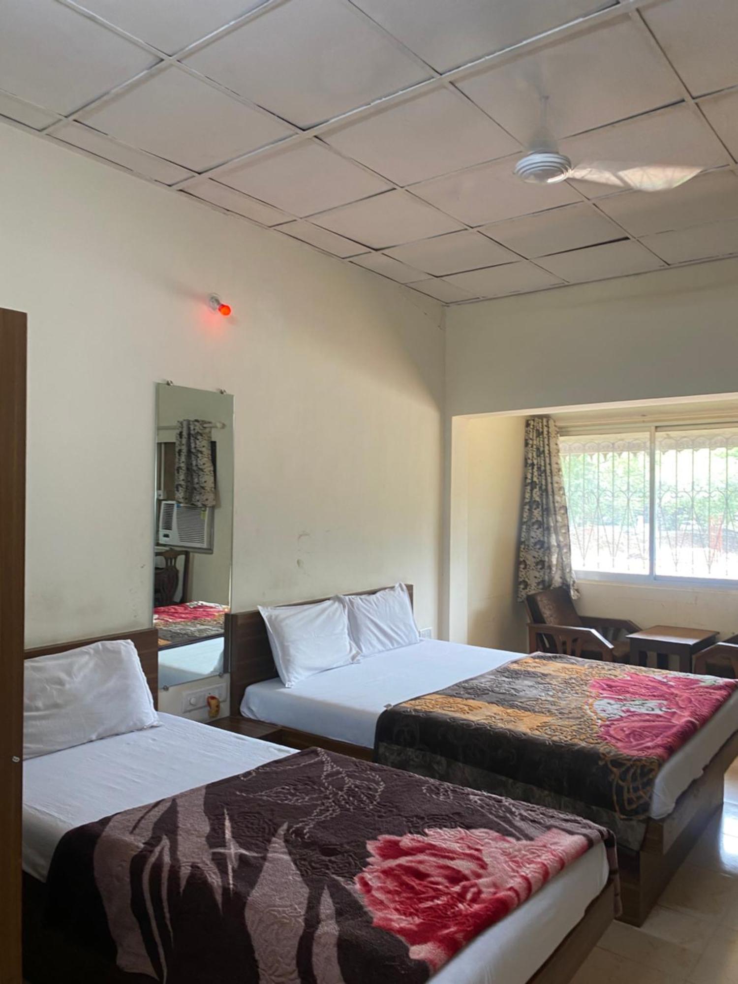 Jewel Resort Lonavala Bagian luar foto